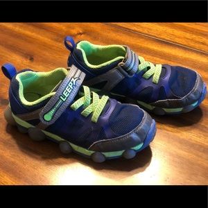 Boy’s Stride Rite Leepz lights sneakers